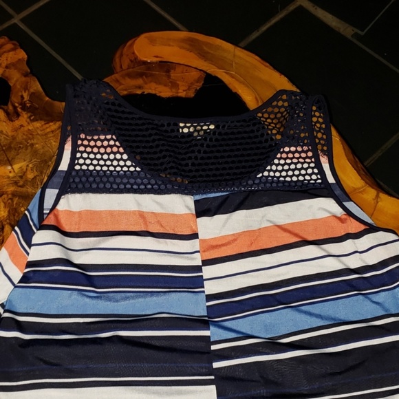 LAVISH TOP - Picture 2 of 2